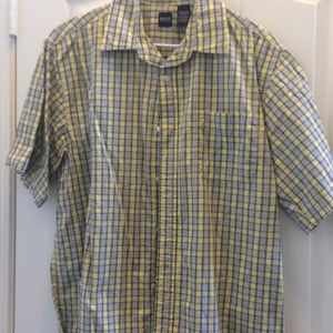 FINAL MARKDOWN Men’s basic editions sport shirt large